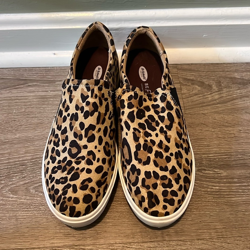 Size 9 Dr Scholls cheetah print slip ons